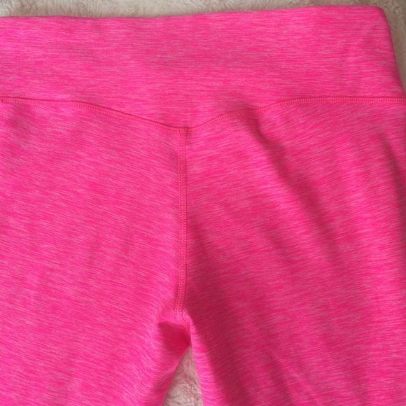 Pink New Balance work-out Capri leggings - Picture 7 of 8